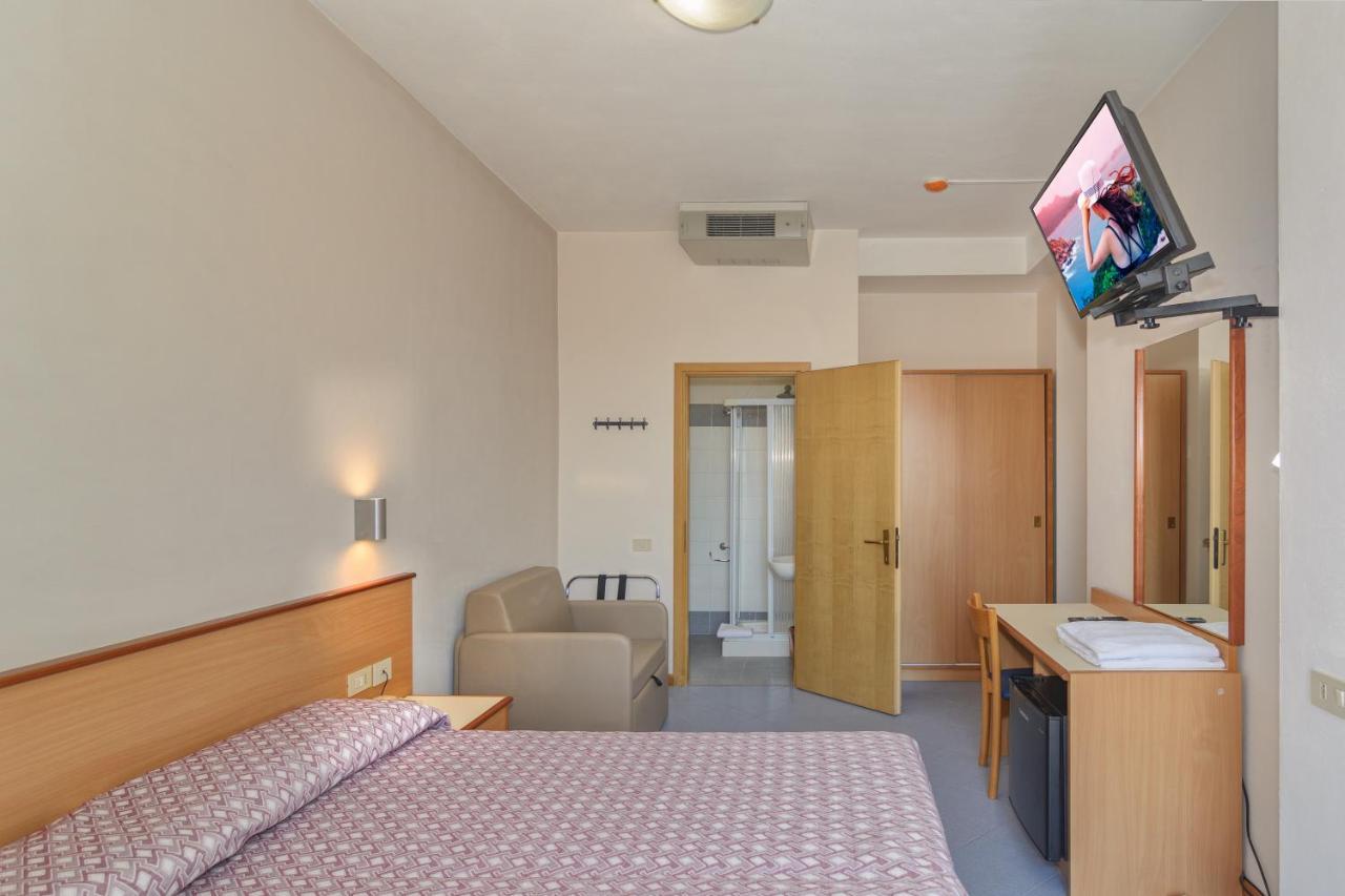 Hotel Sogno Viareggio Ngoại thất bức ảnh