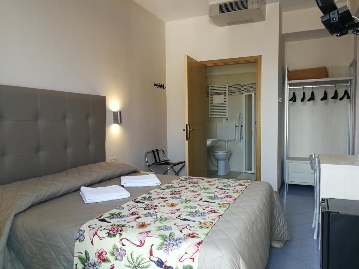 Hotel Sogno Viareggio Ngoại thất bức ảnh